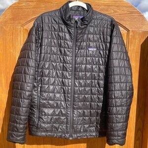 EUC Men’s Patagonia Nano Puff Insulated Jacket (Black/Large)